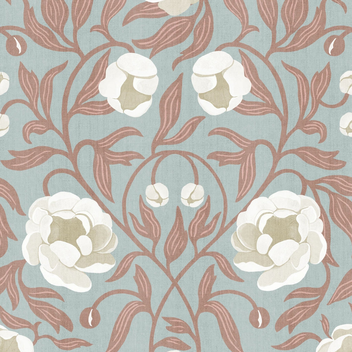 Peony Blue &amp; Brown behang van Summer Gray met crèmekleurige pioenrozen en bruine bladeren op een zachtblauwe achtergrond