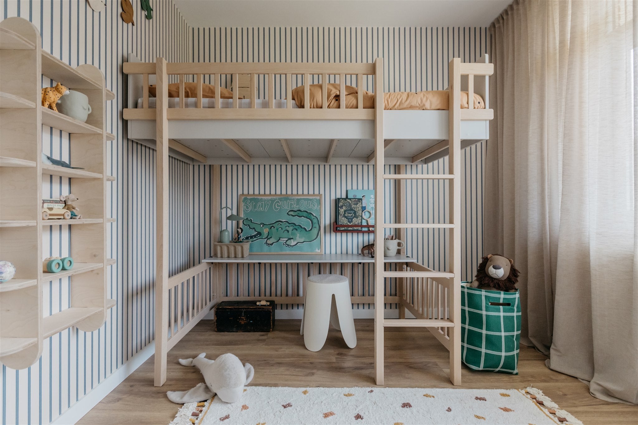 Lintjes behang denim op creme - Studio Ditte
