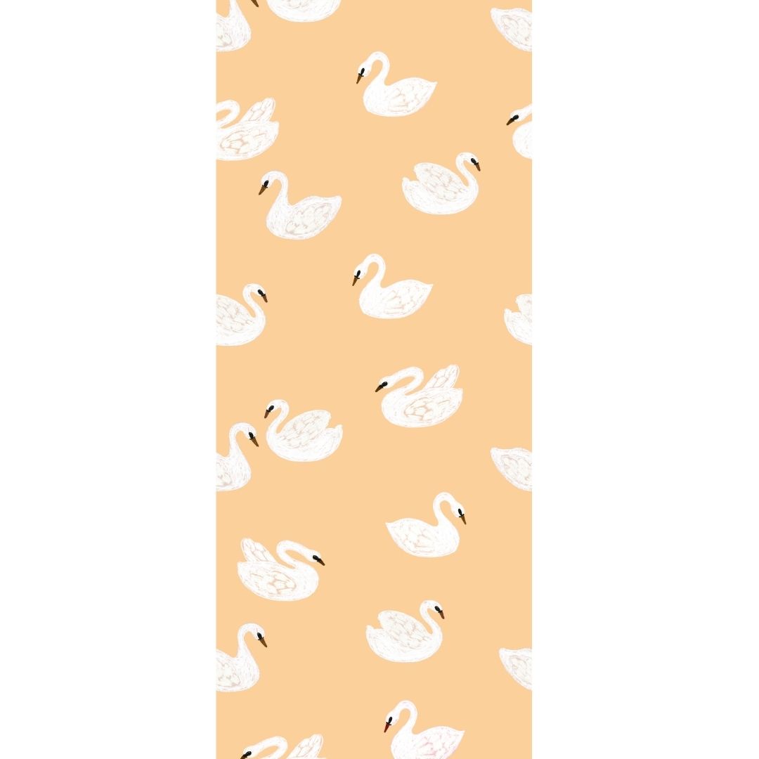 Overzicht van kinderkamer behang Swans Buttercup met zwanen patroon op gele achtergrond, geschikt voor babykamer en kinderkamer