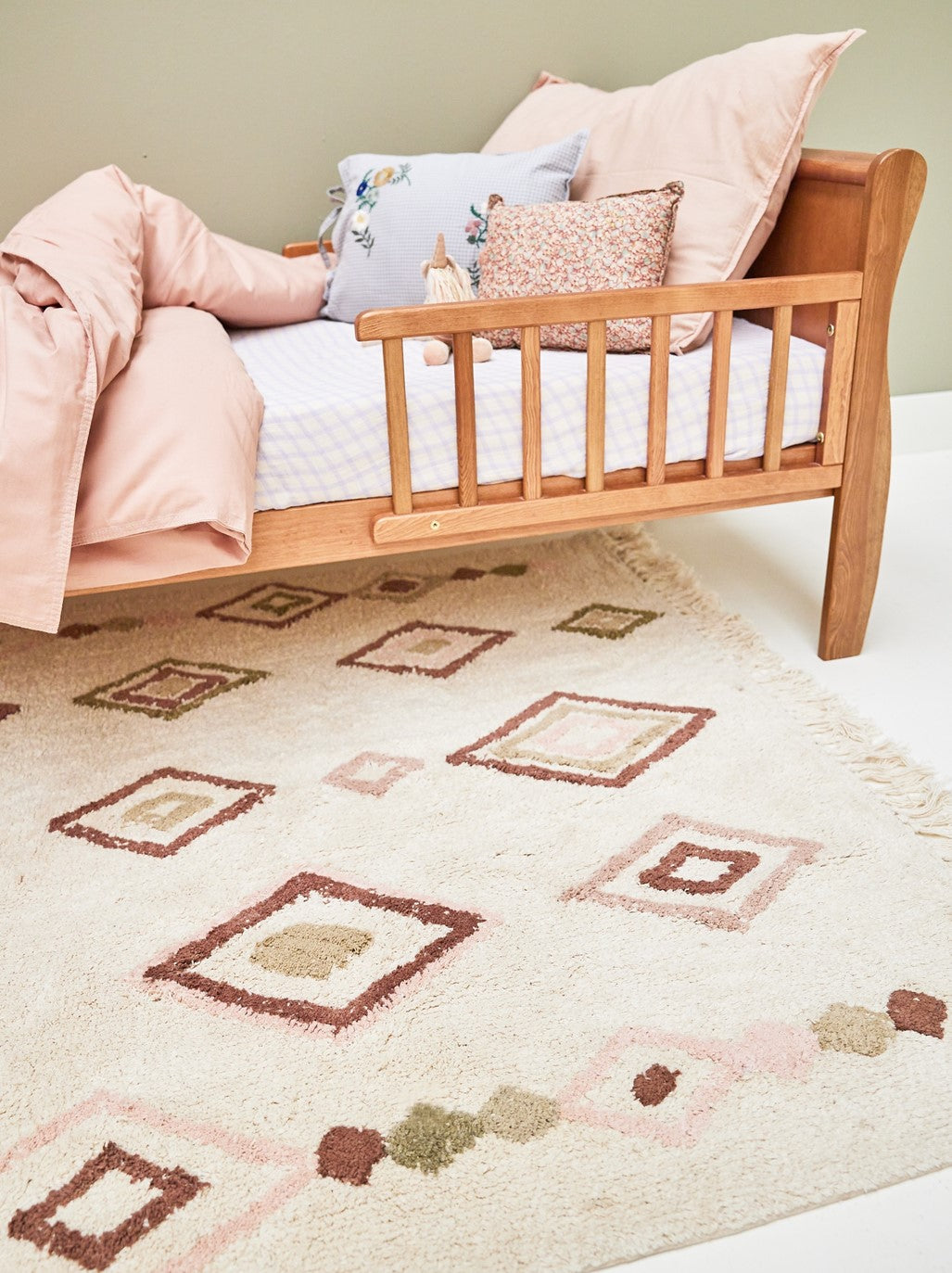 Liz Pink Aubergine rug